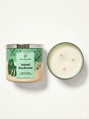 Bath & Body Works Island Daydream Candle - Green and Cream